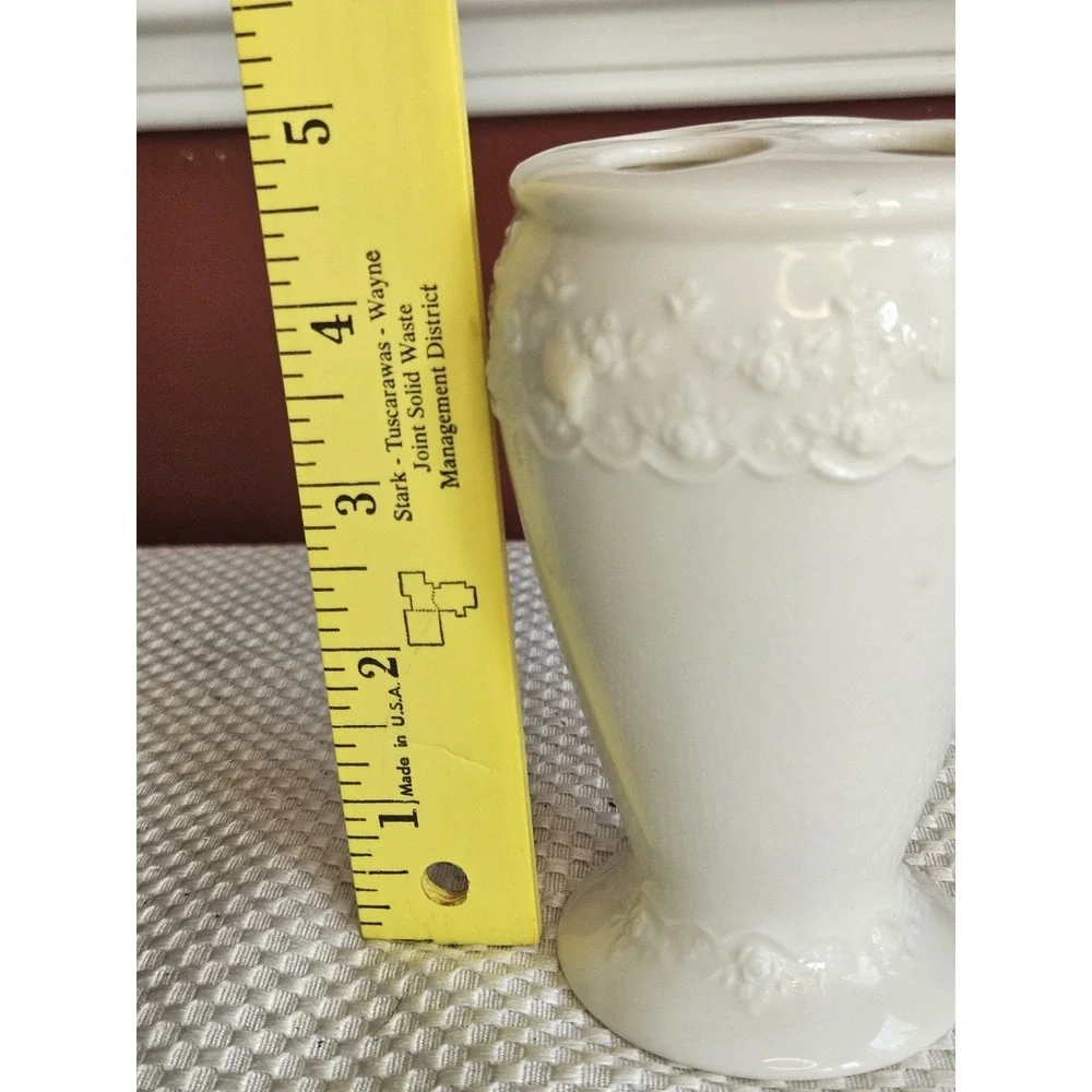 Simply Shabby Chic Ivory Porcelain Toothbrush Holder Floral Lace Embossed Vanity